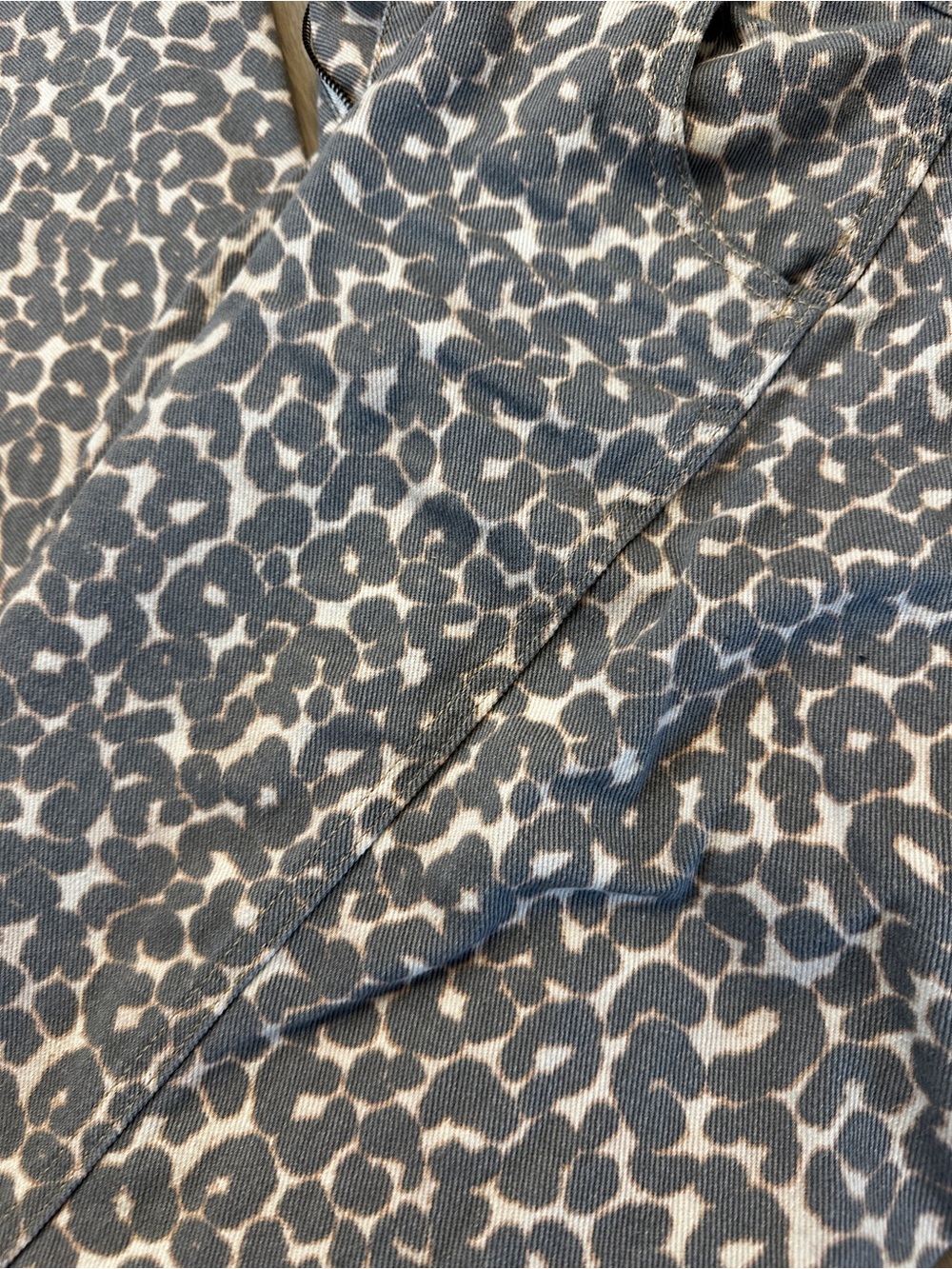 Wild Fable Gray & Cream Leopard Print Jeans - Picture 5 of 5